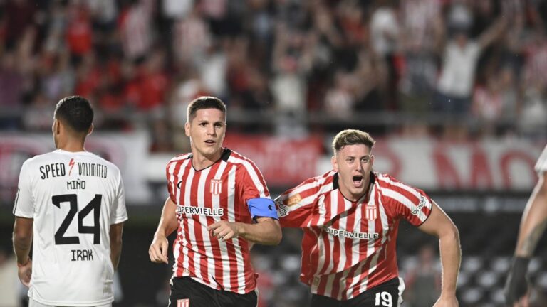 Estudiantes volvió  al triunfo ante Riestra