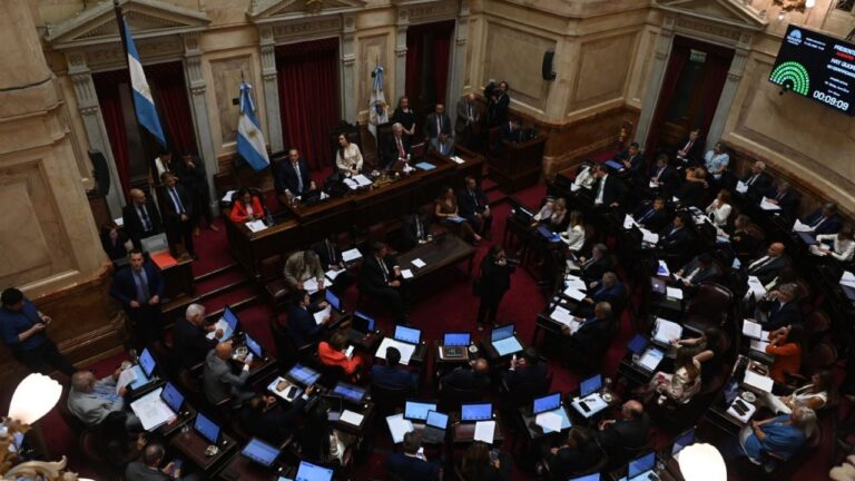 Con cambios a última hora, el Senado se encaminaba a definir la reforma laboral