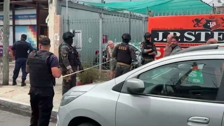 San Justo: un hombre se atrincheró en su camioneta y amenazó con quitarse la vida