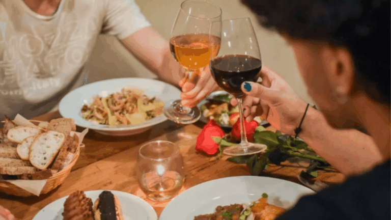 Día de los Enamorados: dónde almorzar o cenar en pareja este sábado en Catamarca