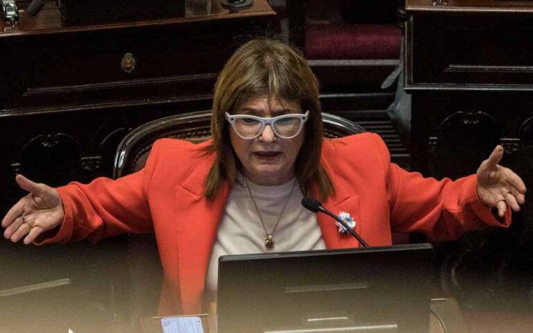 Bullrich admitió el error en la reforma laboral por no diferenciar enfermedades graves y leves