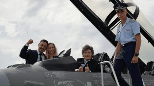El Gobierno gastará más de 33 millones de dólares en capacitar a los pilotos de los F-16