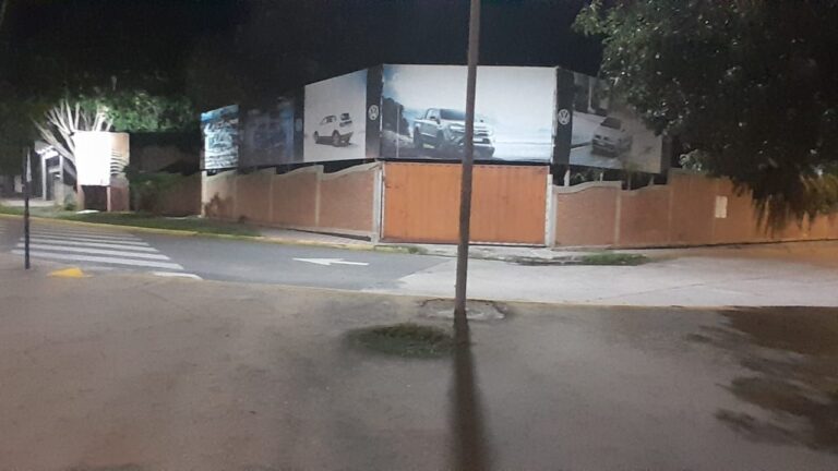 Senda peatonal peligrosa: Los peatones quedamos expuestos