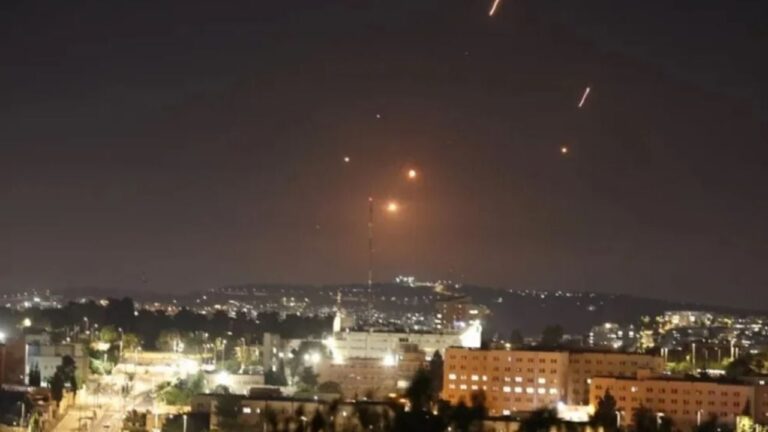 Irán pone bajo amenaza a embajadas israelíes en todo el mundo