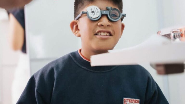 Unidad móvil del programa Ver para Ser Libres en Catamarca